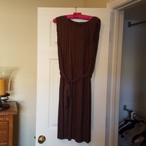 Brown dress